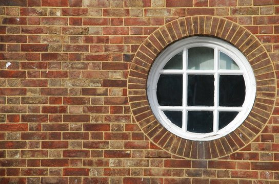 Round Wooden Windows: The Perfect Fit for Your Coastal Cottage